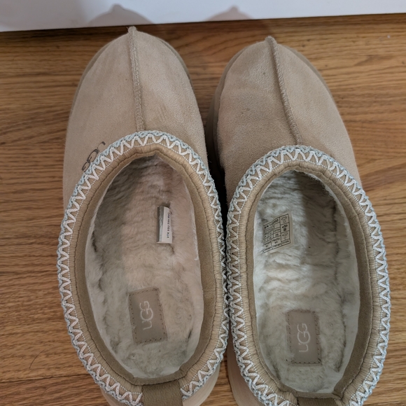 UGG Tazz II Platform Slipper | Sand | Suede + Shearling Lined | Women’s 9 - Picture 4 of 15